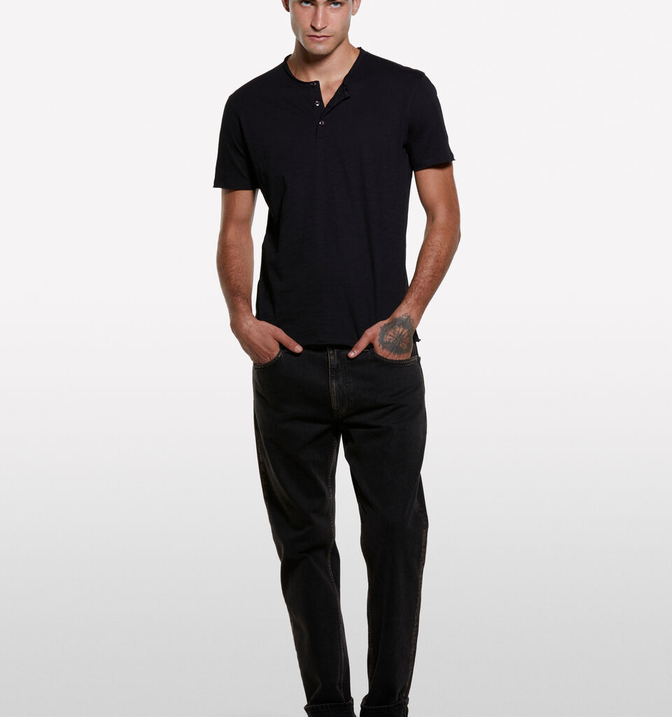 T-shirt serafino nera - t-shirt a manica corta da uomo - Nero | Sisley image number 1